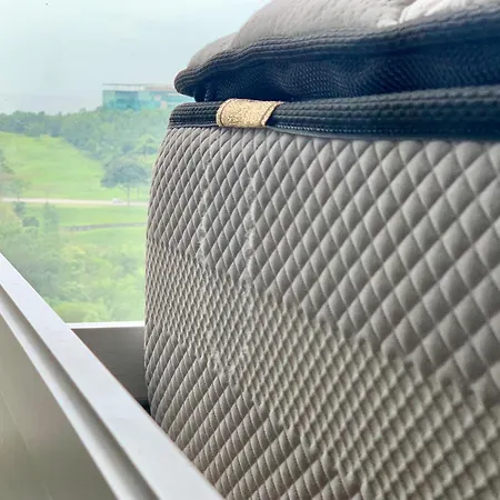 Cozy Hyve Soho Suites Cyberjaya Exterior photo