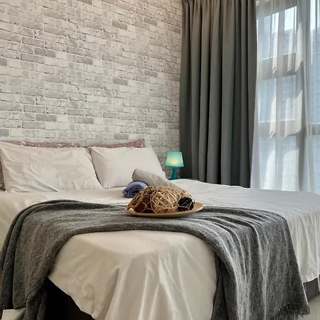 Cozy Hyve Soho Suites Cyberjaya Exterior photo