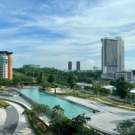 Cozy Hyve Soho Suites Cyberjaya Exterior photo