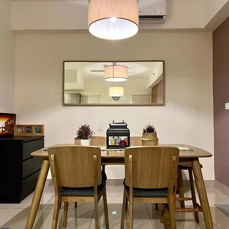Cozy Hyve Soho Suites Cyberjaya Exterior photo