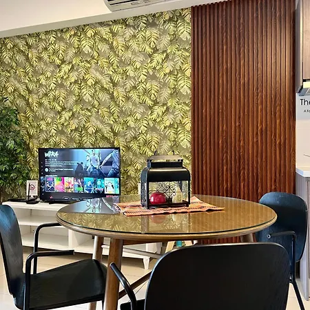 Cozy Hyve Soho Suites Cyberjaya Exterior photo