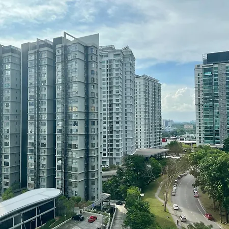 Cozy Hyve Soho Suites Cyberjaya Room photo
