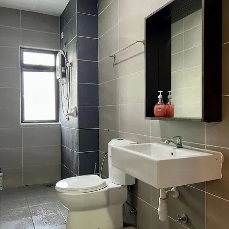 Cozy Hyve Soho Suites Cyberjaya Exterior photo