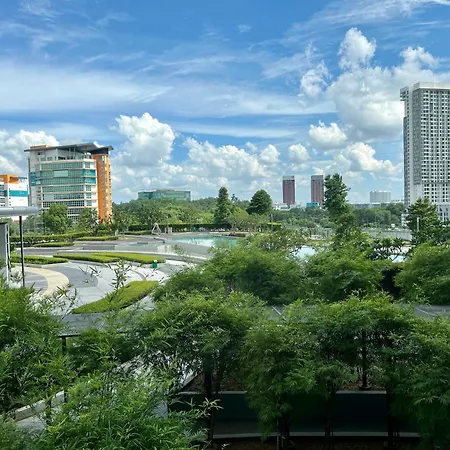 Cozy Hyve Soho Suites Cyberjaya Room photo